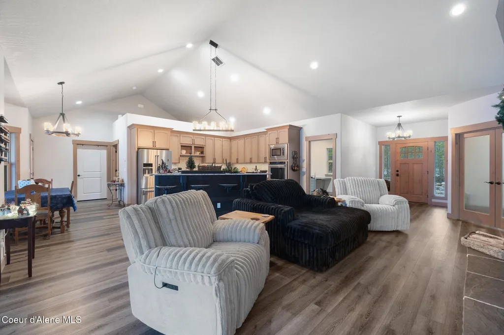 1829 W Smoke Tree Avenue Athol ID 83801