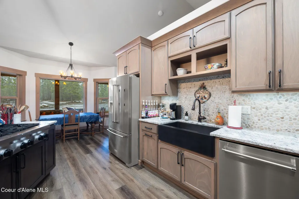 1829 W Smoke Tree Avenue Athol ID 83801