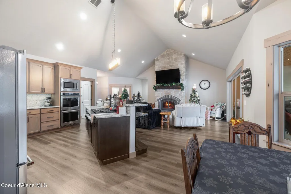 1829 W Smoke Tree Avenue Athol ID 83801