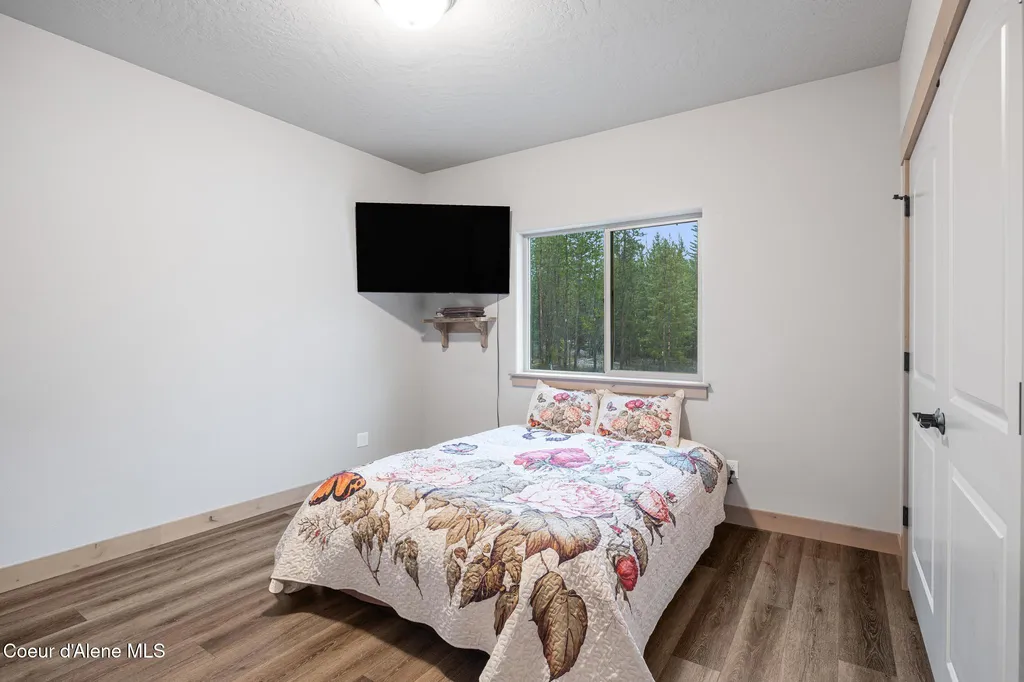 1829 W Smoke Tree Avenue Athol ID 83801