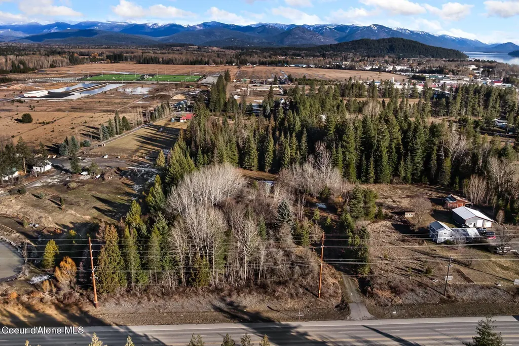 477545 Us-95 Ponderay ID 83852