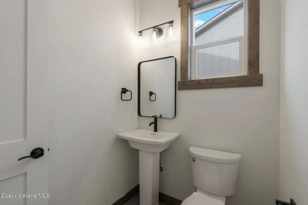 159 Backtrack Road Sandpoint ID 83864