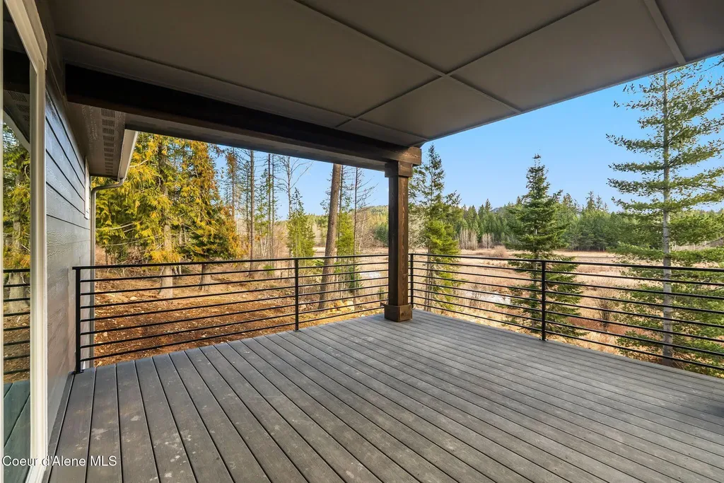 9490 Sunnyside Road Sandpoint ID 83864