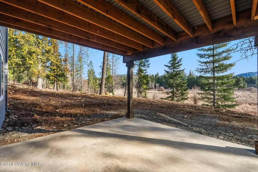 9490 Sunnyside Road Sandpoint ID 83864