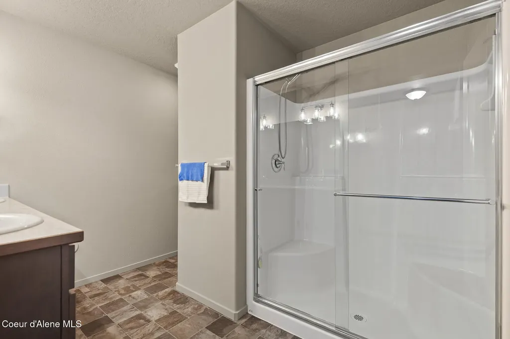 10493 N Belgrave Lp Hayden ID 83835