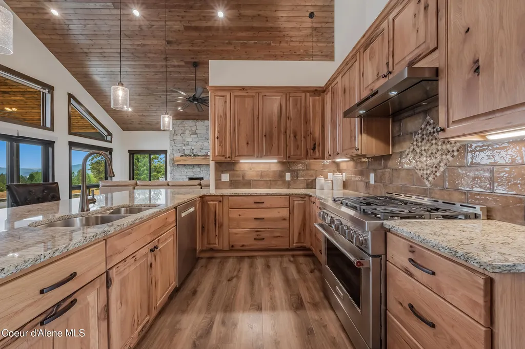 26706 S Willow Creek Road Medimont ID 83842