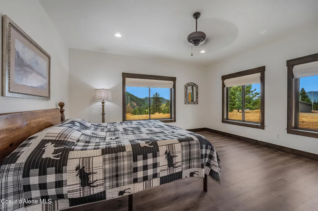 26706 S Willow Creek Road Medimont ID 83842