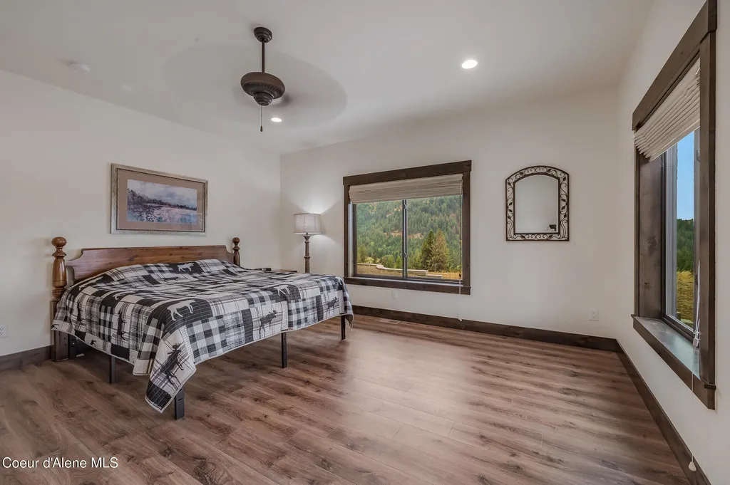 26706 S Willow Creek Road Medimont ID 83842