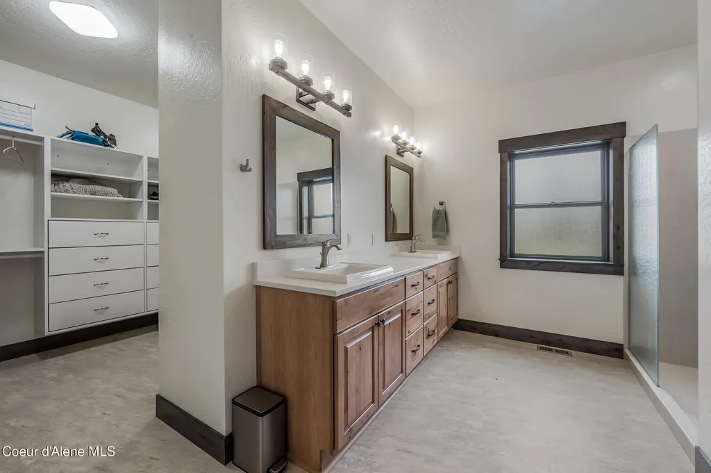26706 S Willow Creek Road Medimont ID 83842