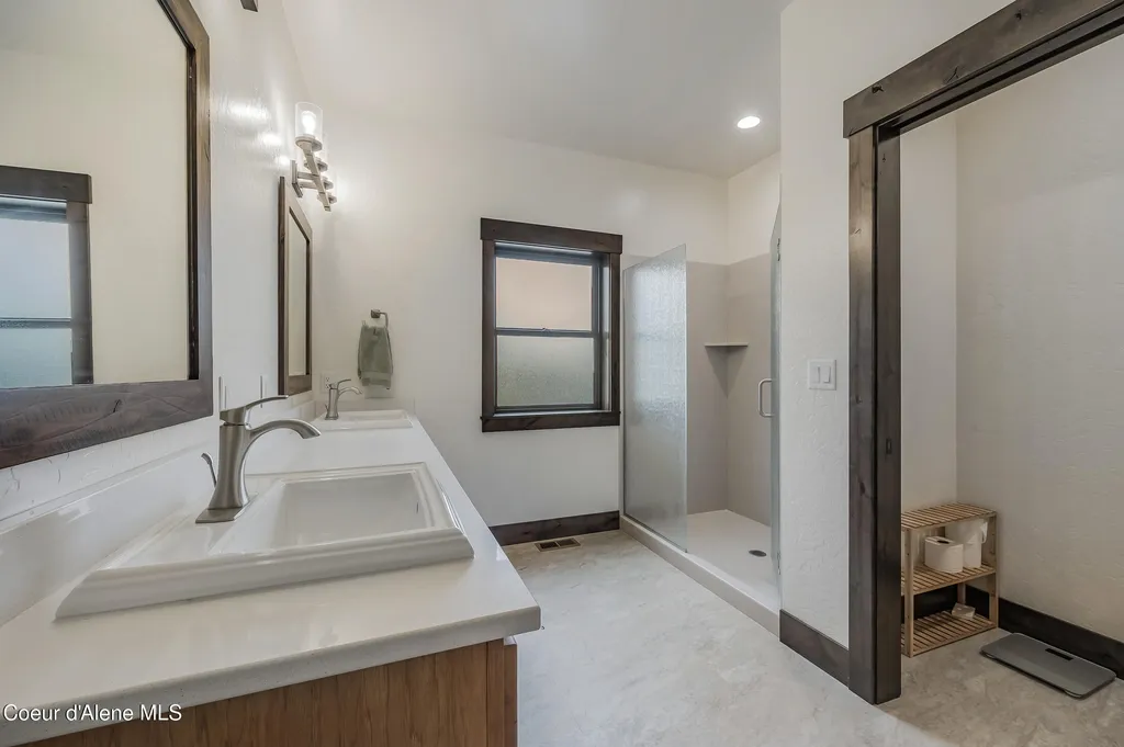 26706 S Willow Creek Road Medimont ID 83842