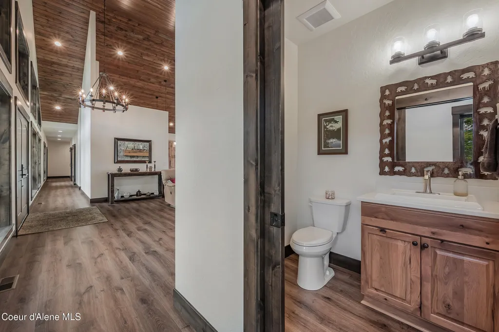 26706 S Willow Creek Road Medimont ID 83842