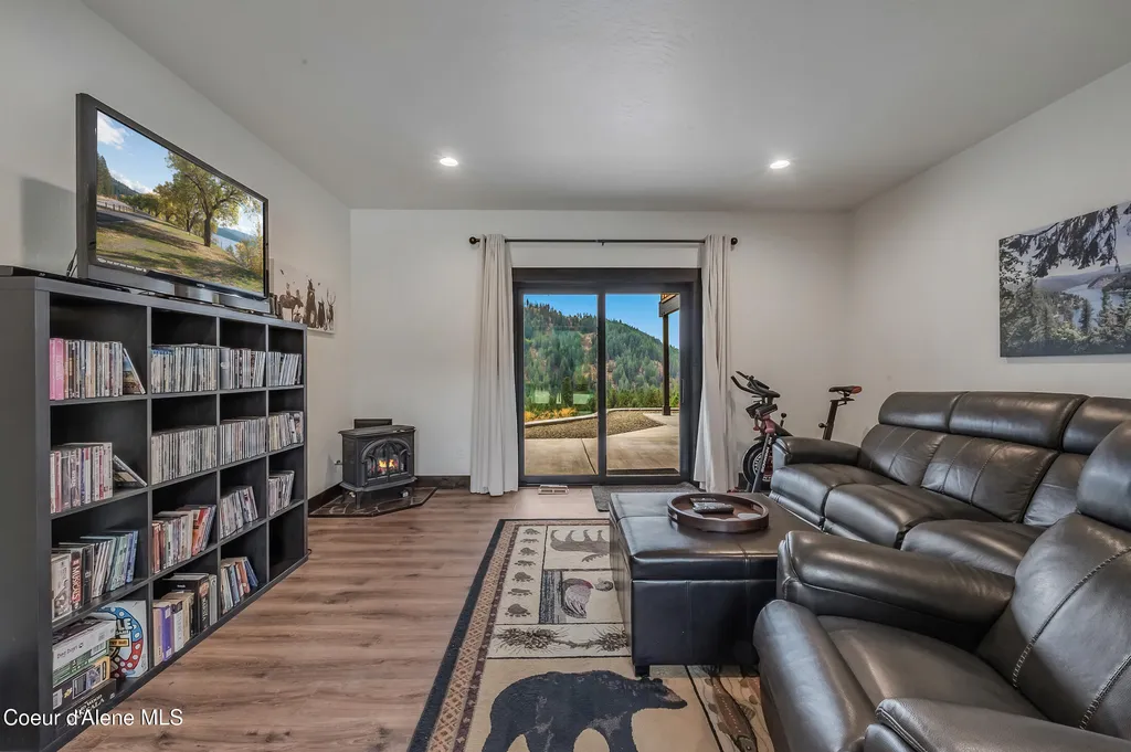 26706 S Willow Creek Road Medimont ID 83842