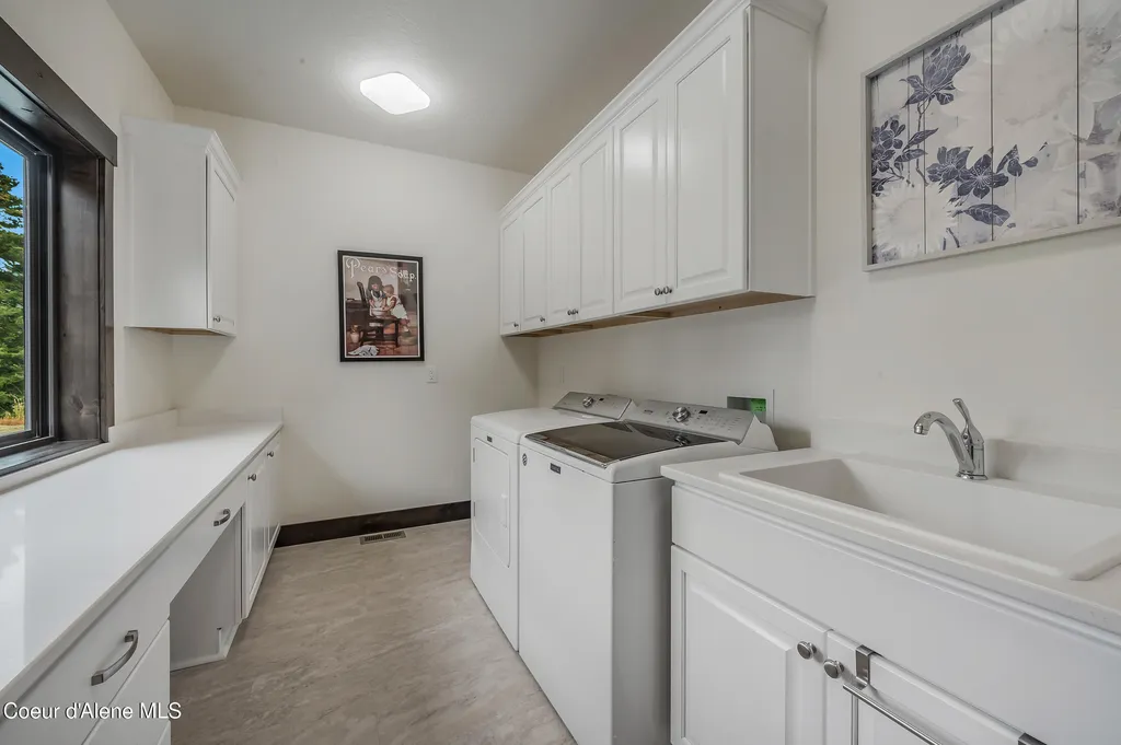 26706 S Willow Creek Road Medimont ID 83842