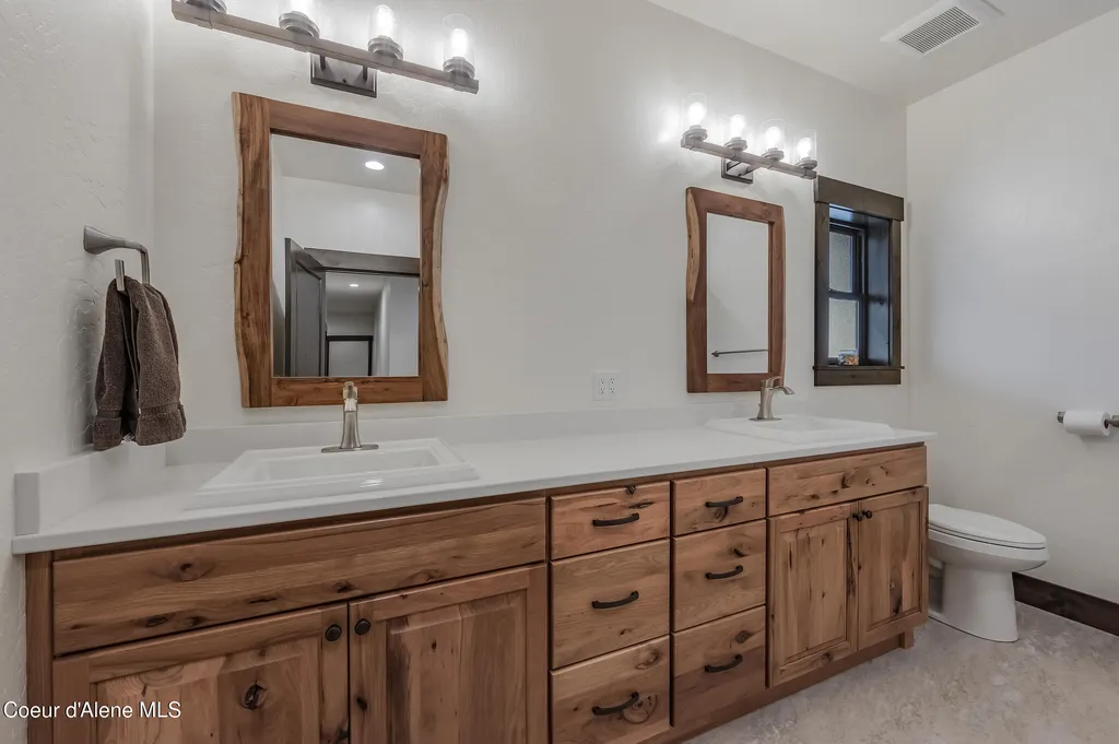 26706 S Willow Creek Road Medimont ID 83842