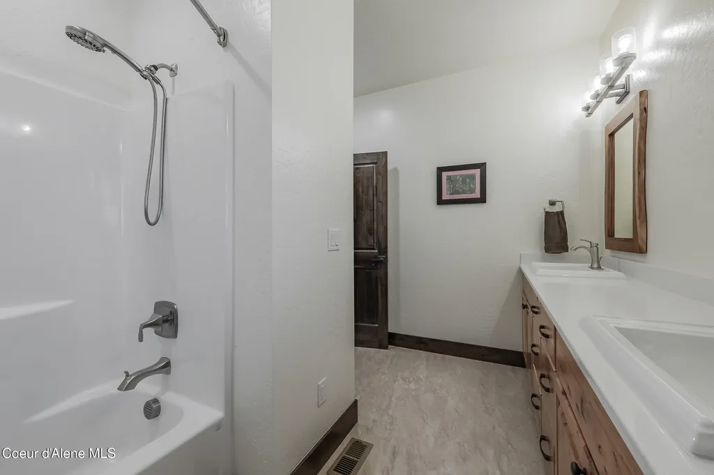 26706 S Willow Creek Road Medimont ID 83842