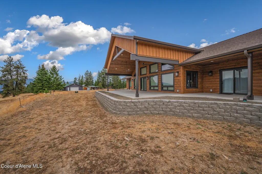 26706 S Willow Creek Road Medimont ID 83842