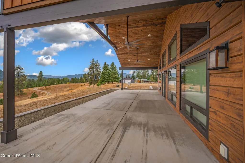 26706 S Willow Creek Road Medimont ID 83842