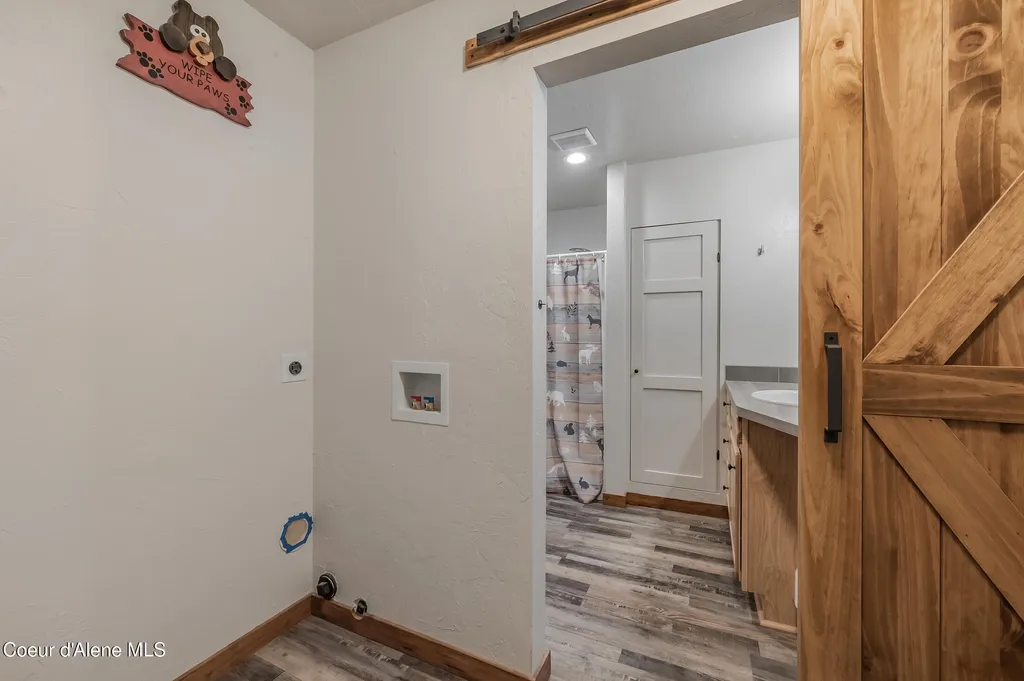 26706 S Willow Creek Road Medimont ID 83842