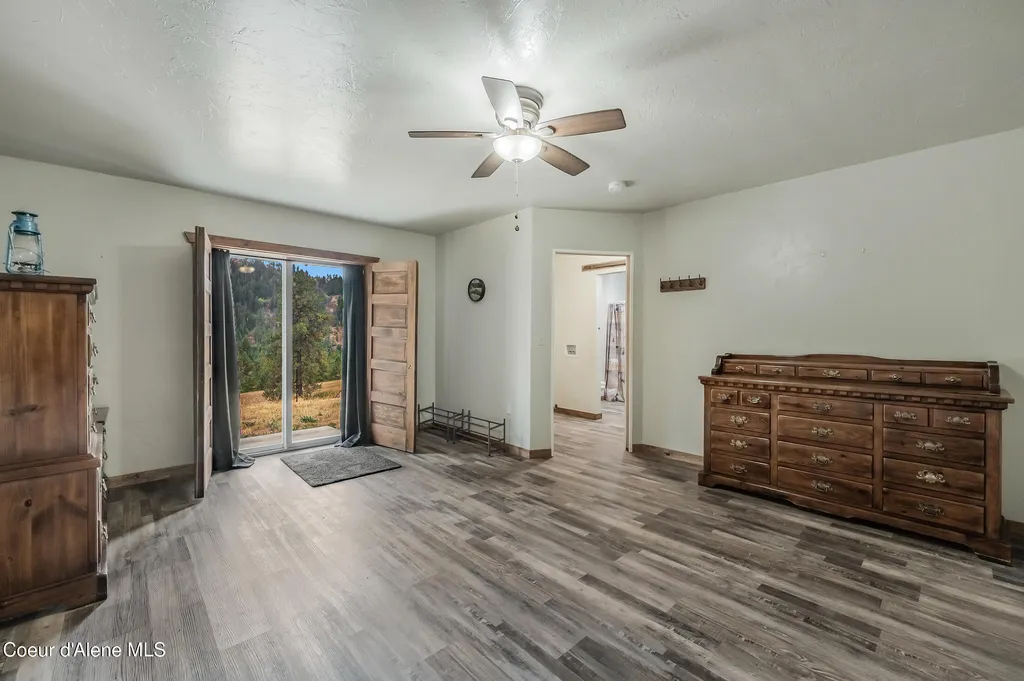 26706 S Willow Creek Road Medimont ID 83842