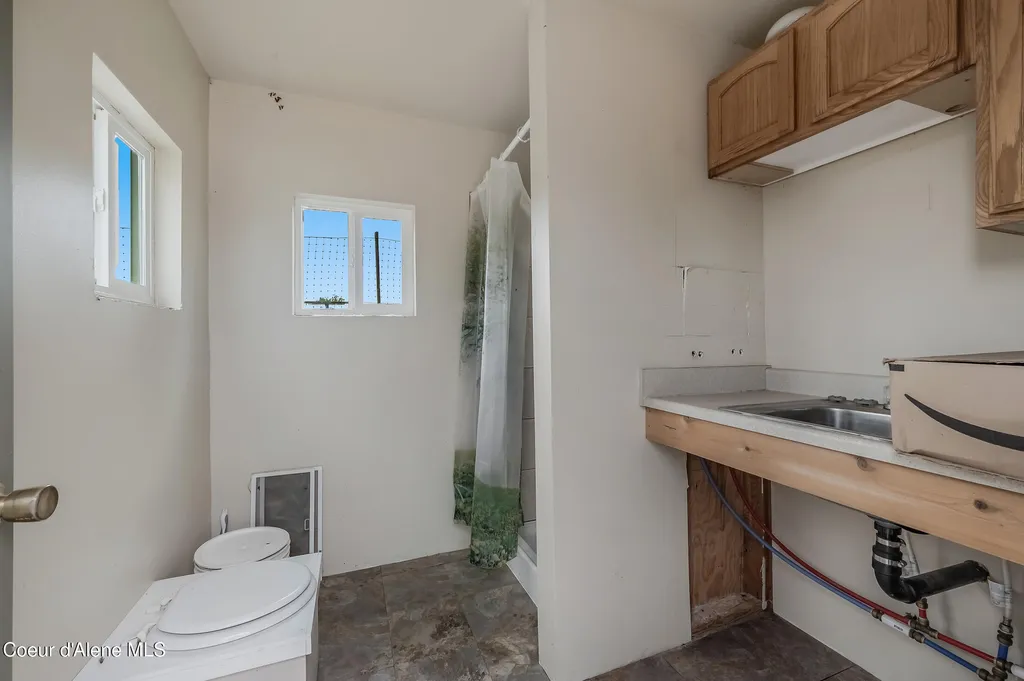 26706 S Willow Creek Road Medimont ID 83842