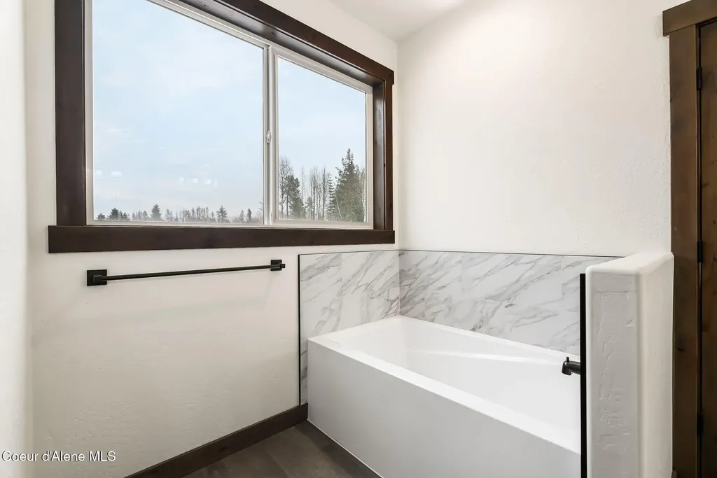 105 Backtrack Road Sandpoint ID 83864