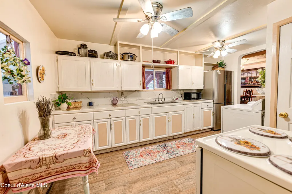 176 King Street Wallace ID 83873