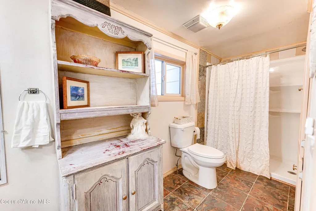 176 King Street Wallace ID 83873