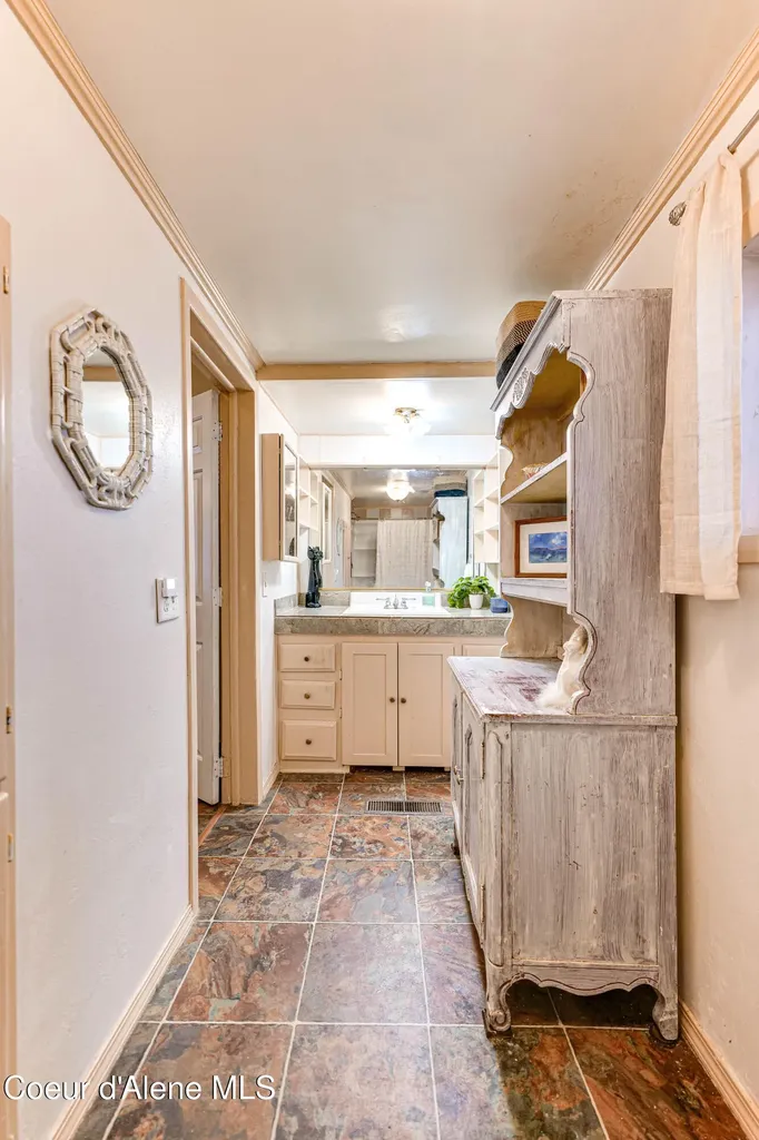 176 King Street Wallace ID 83873