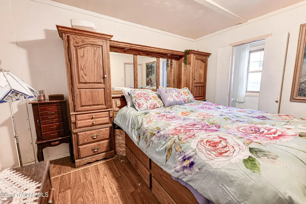 176 King Street Wallace ID 83873