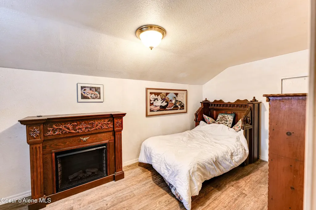 176 King Street Wallace ID 83873