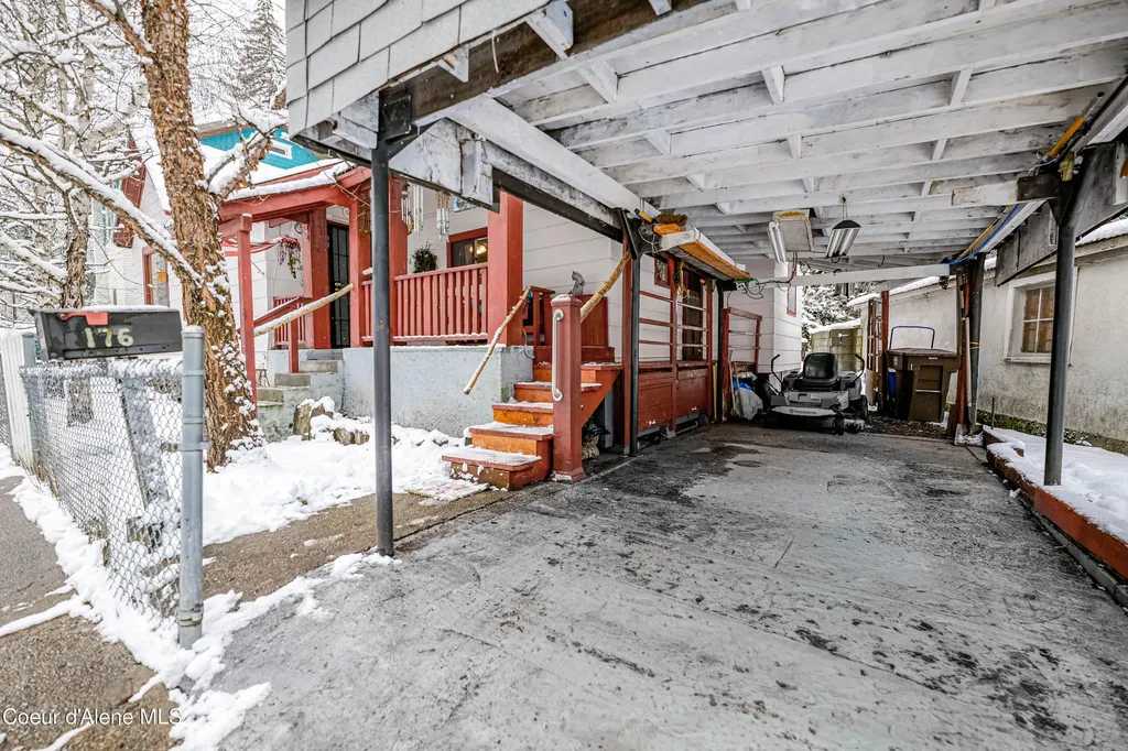 176 King Street Wallace ID 83873