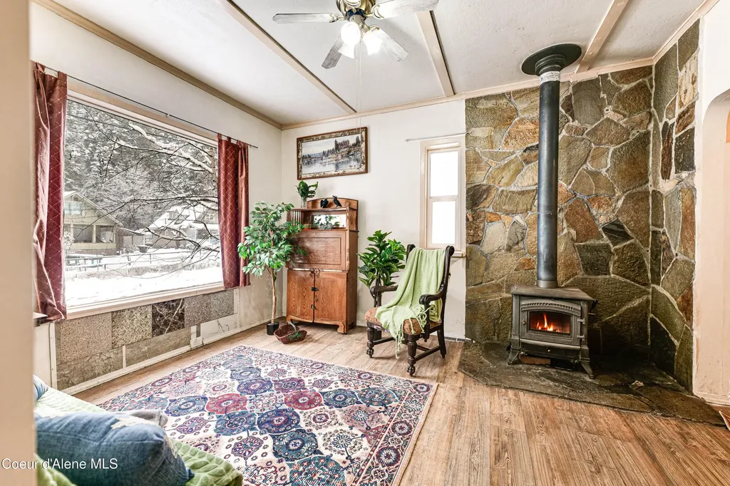 176 King Street Wallace ID 83873