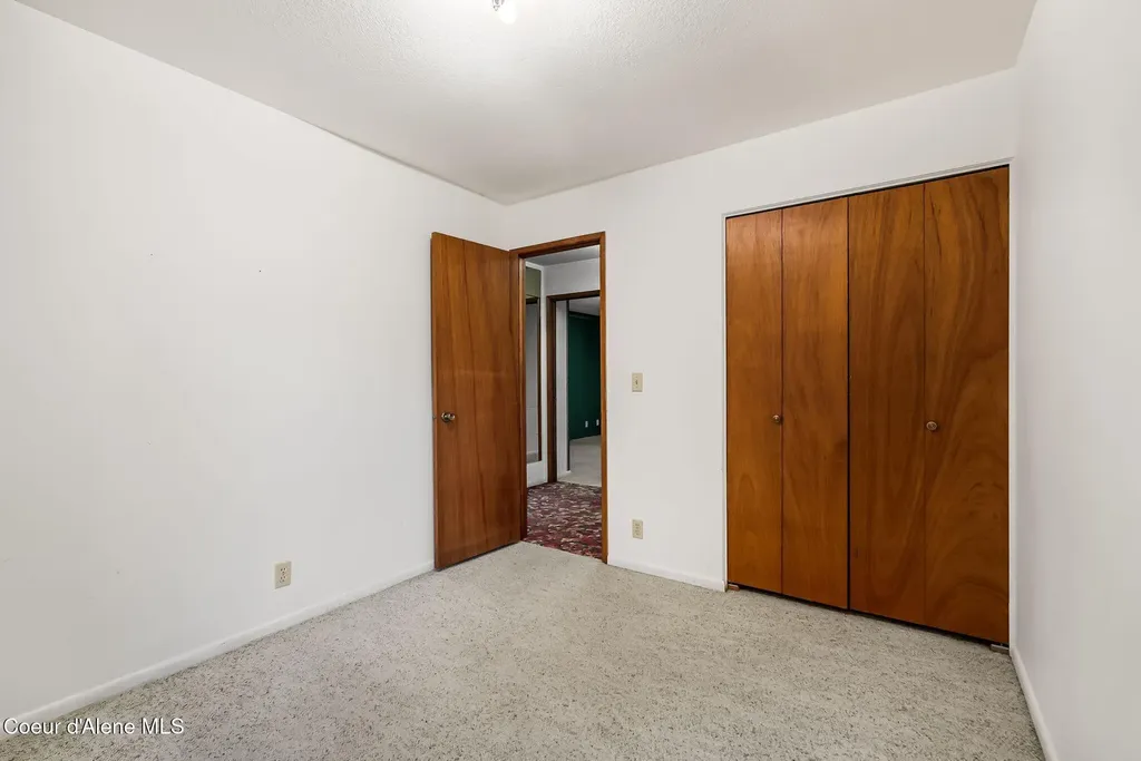 430 1st Street Priest River ID 83856