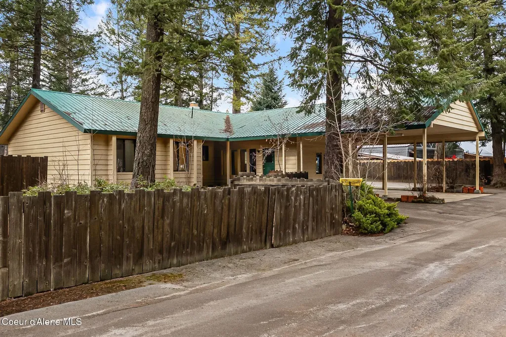 430 1st Street Priest River ID 83856