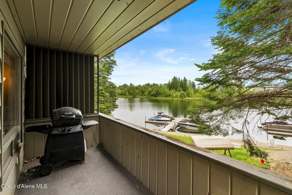 720 N 3rd Avenue Sandpoint ID 83864