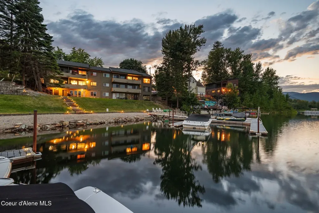 720 N 3rd Avenue Sandpoint ID 83864
