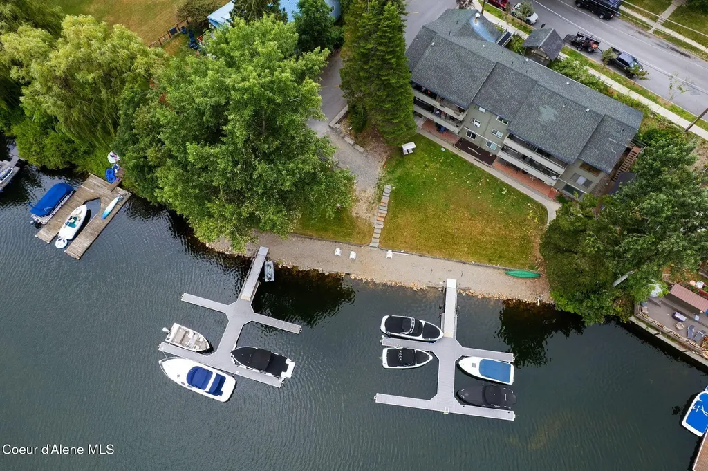 720 N 3rd Avenue Sandpoint ID 83864