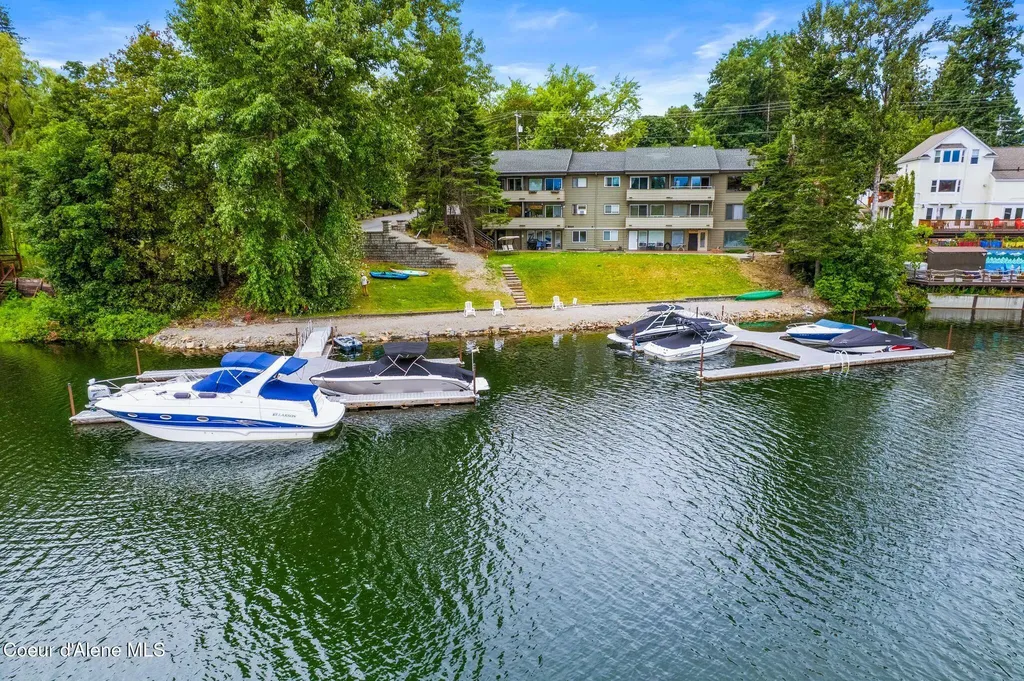 720 N 3rd Avenue Sandpoint ID 83864