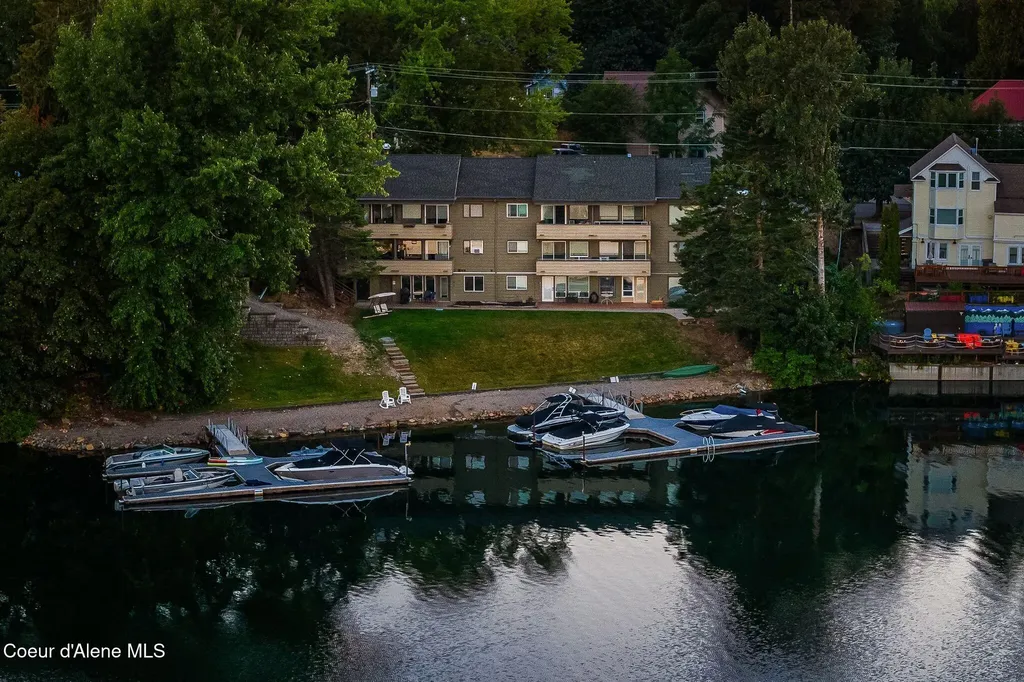 720 N 3rd Avenue Sandpoint ID 83864