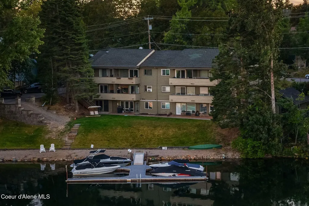 720 N 3rd Avenue Sandpoint ID 83864