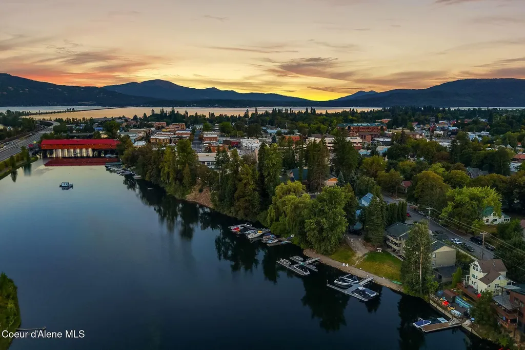 720 N 3rd Avenue Sandpoint ID 83864