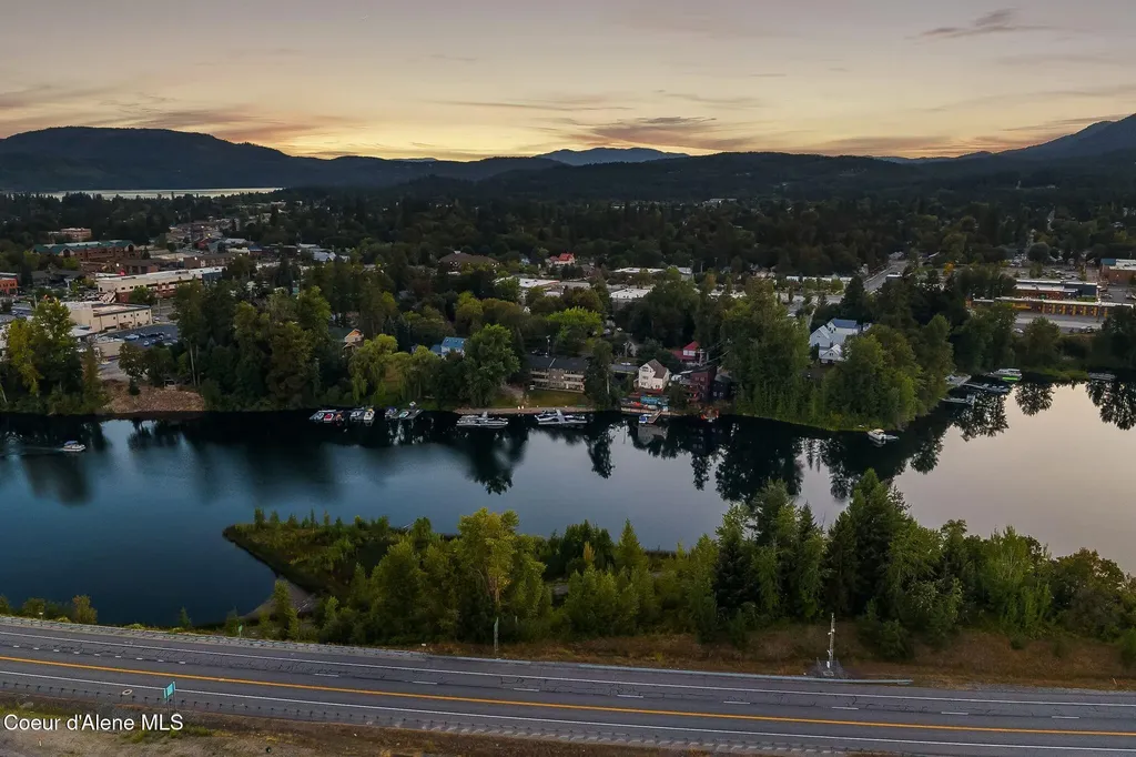 720 N 3rd Avenue Sandpoint ID 83864