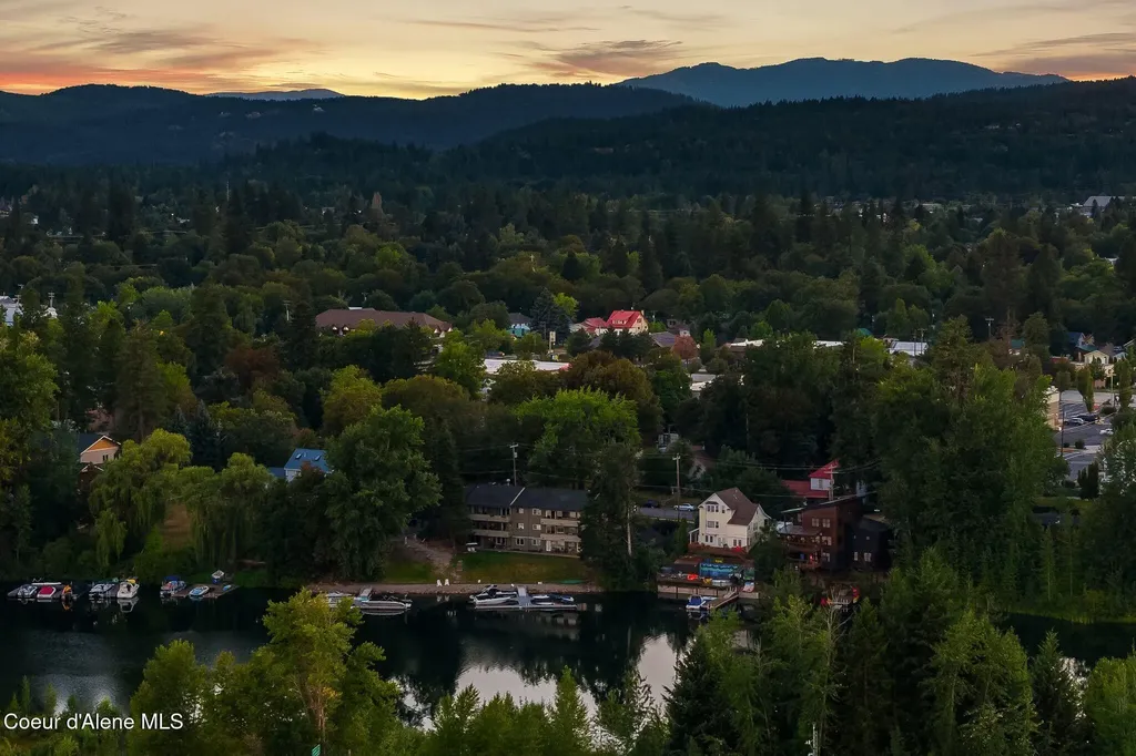 720 N 3rd Avenue Sandpoint ID 83864