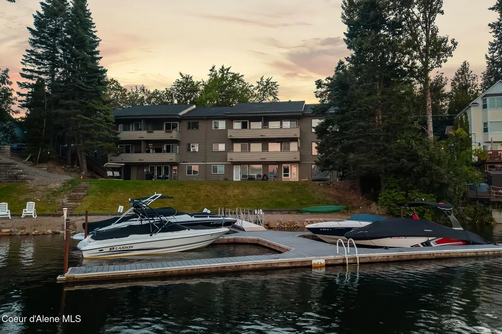 720 N 3rd Avenue Sandpoint ID 83864