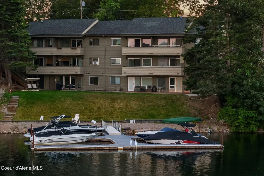 720 N 3rd Avenue Sandpoint ID 83864