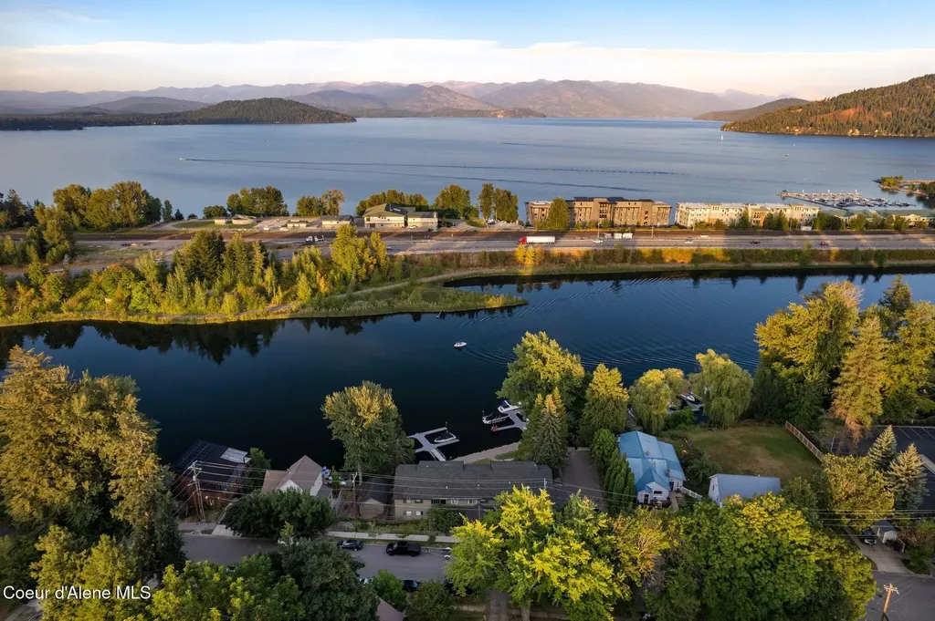 720 N 3rd Avenue Sandpoint ID 83864