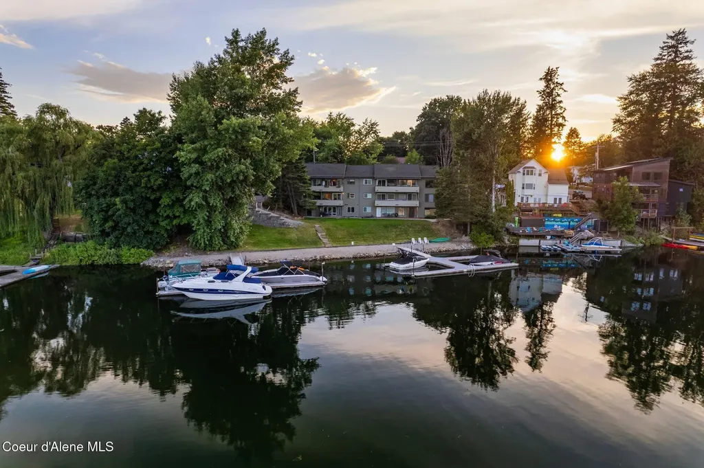 720 N 3rd Avenue Sandpoint ID 83864