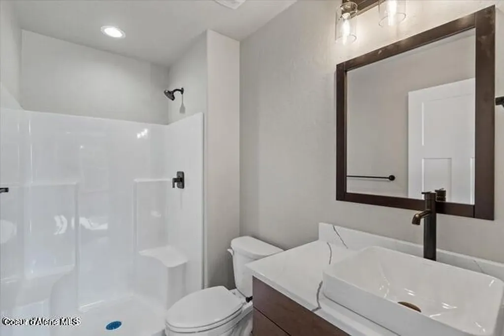 148 E Lobo Loop Hayden ID 83835