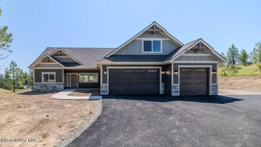 1475 W Remmick Street Hayden ID 83835