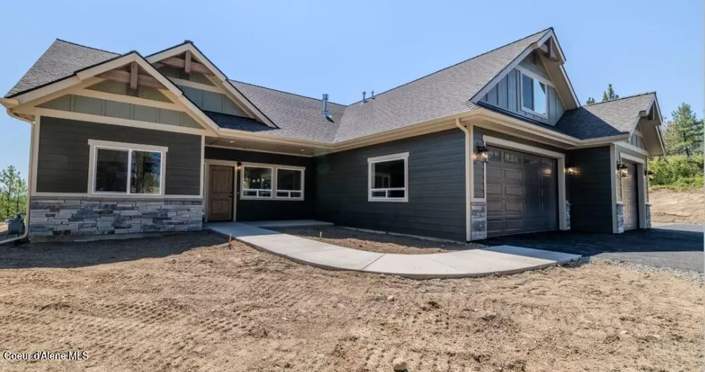 1475 W Remmick Street Hayden ID 83835